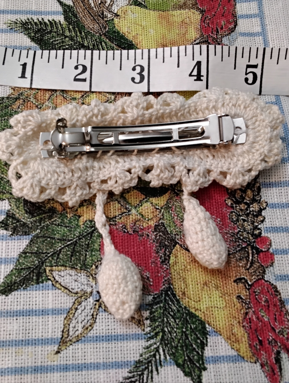 3949 Handmade Hair Clip Crochet Flower Trim in Cream - Picture 3 of 3